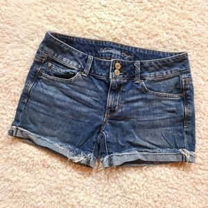 American Eagle denim shorts| Size 6